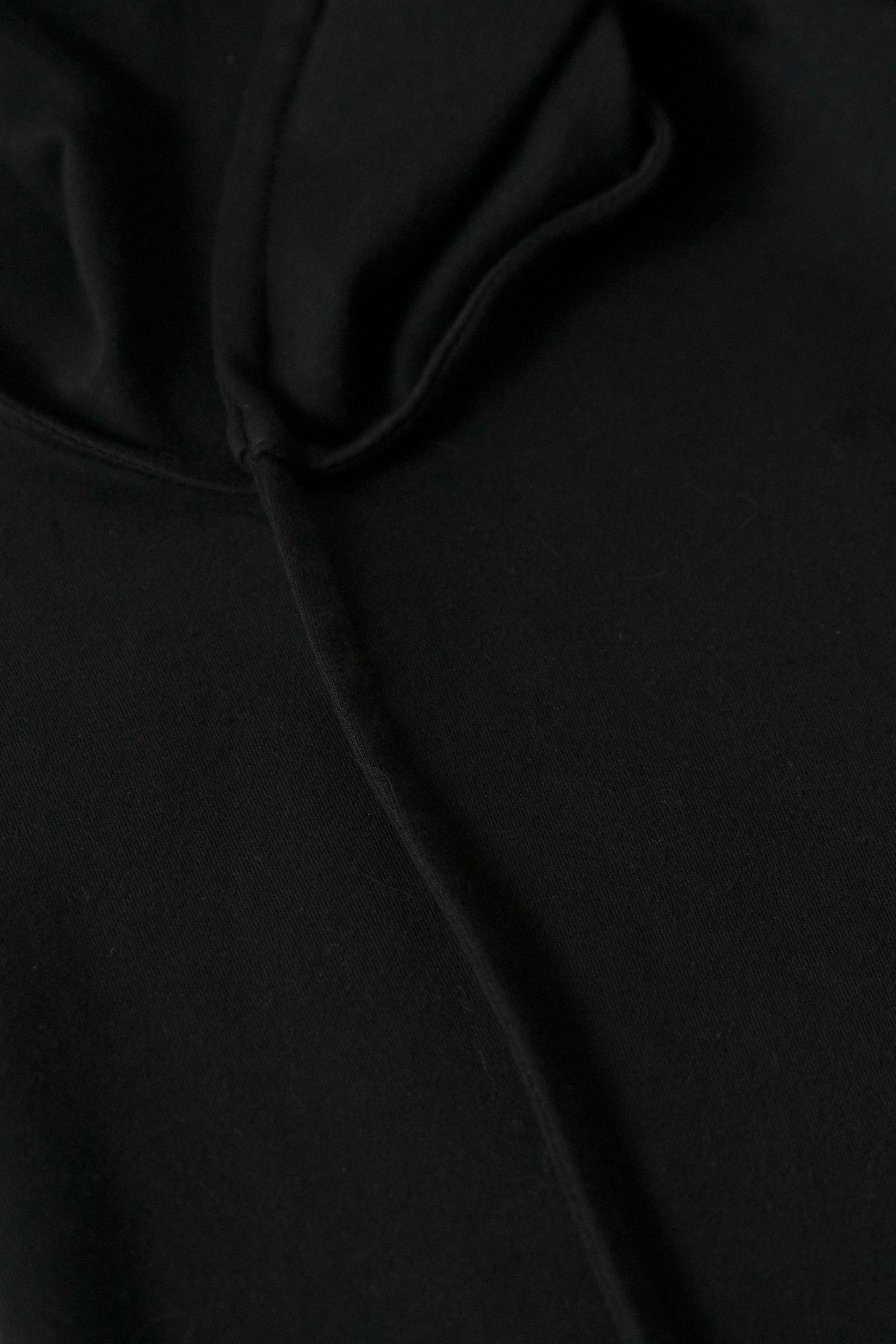 Black pocket t-shirt, seam close up