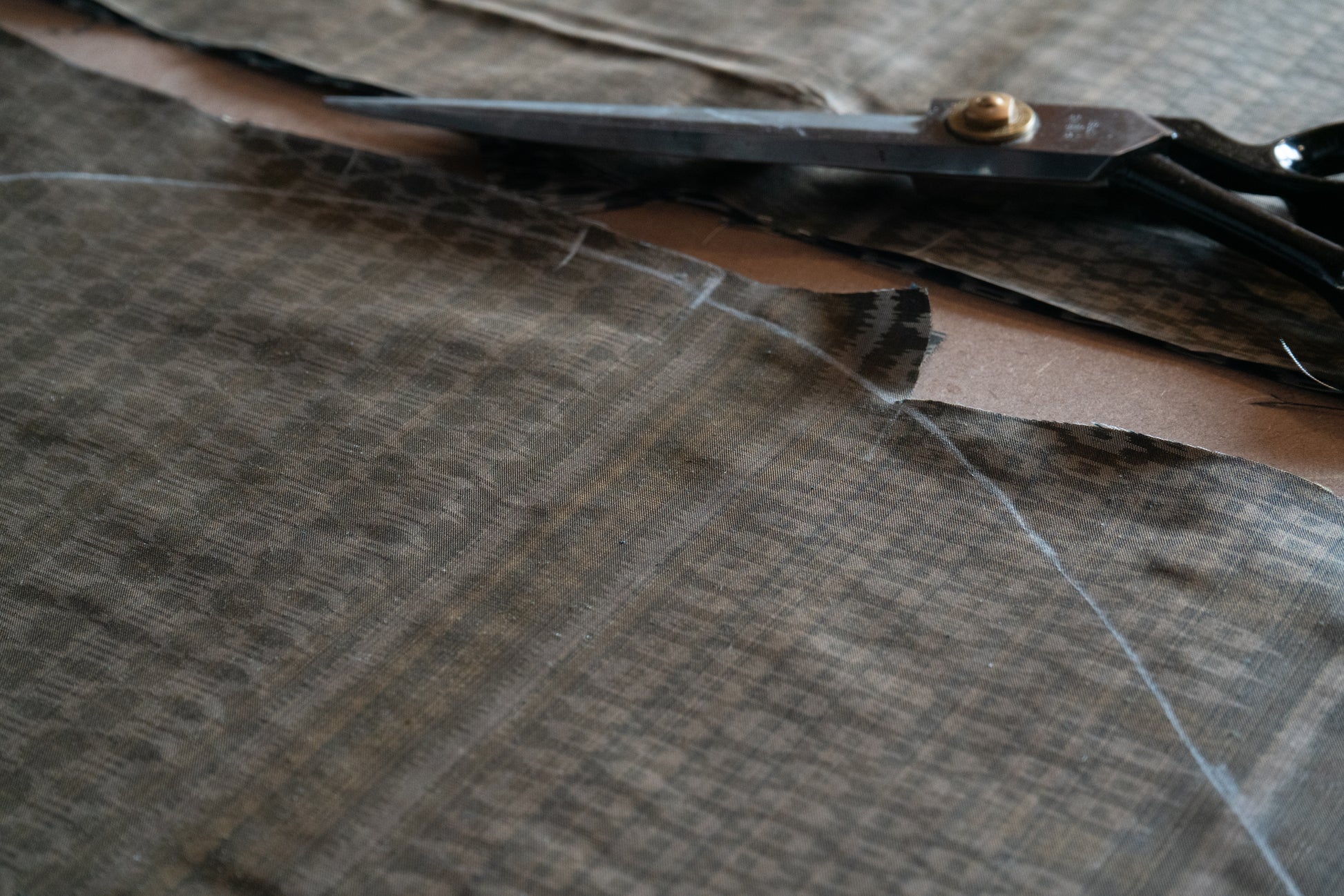 Green Cambodian silk button down, construction