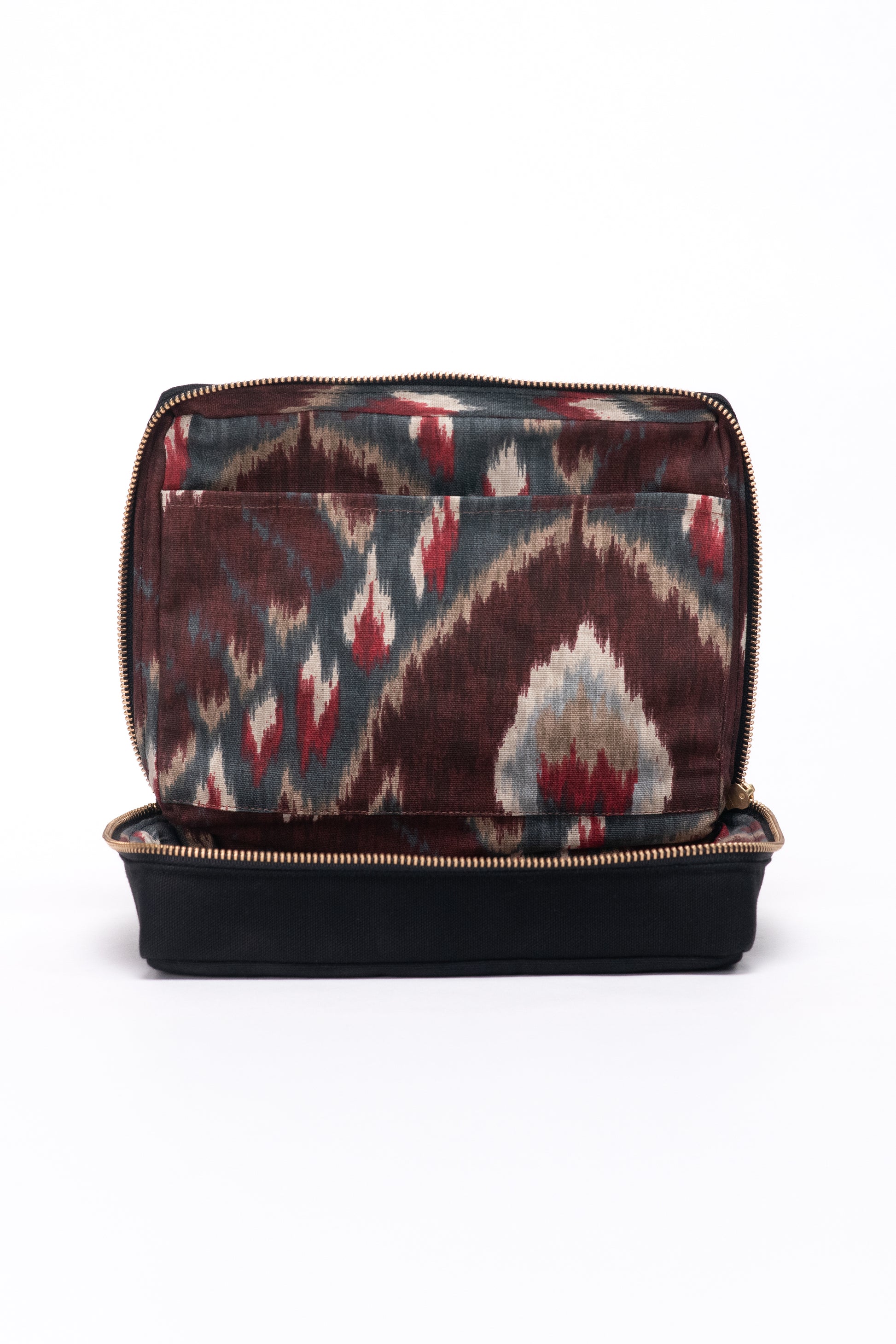 Travel case, open view